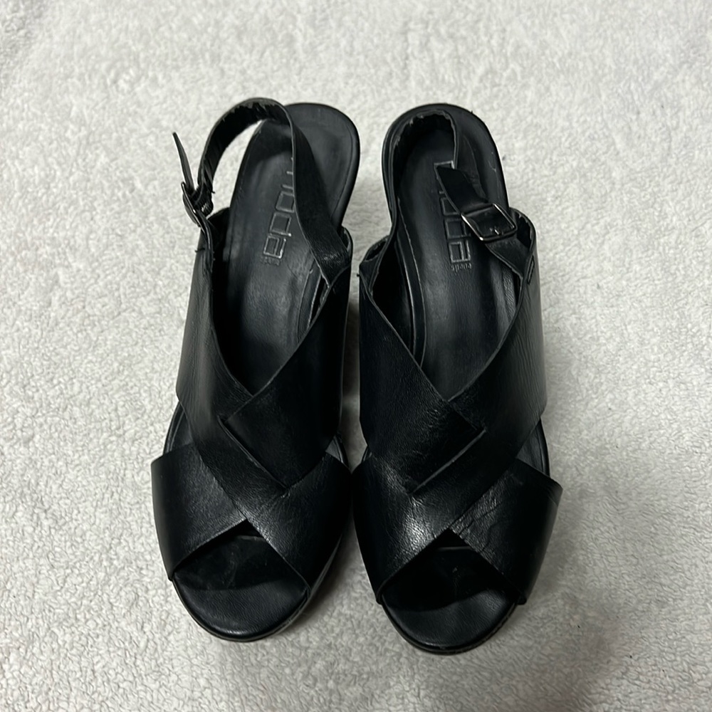 Moda Spana Leather Wedges Sandal size 9.5